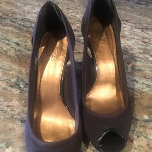 Joan and David circa peep toe